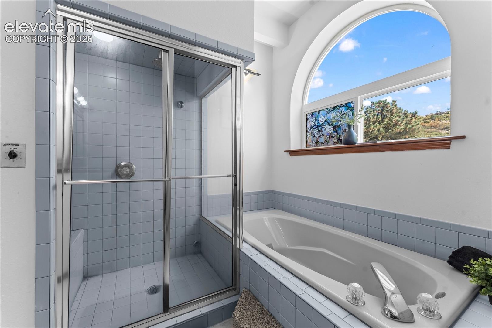 Listing photo 34 for 5870 Pemberton Way