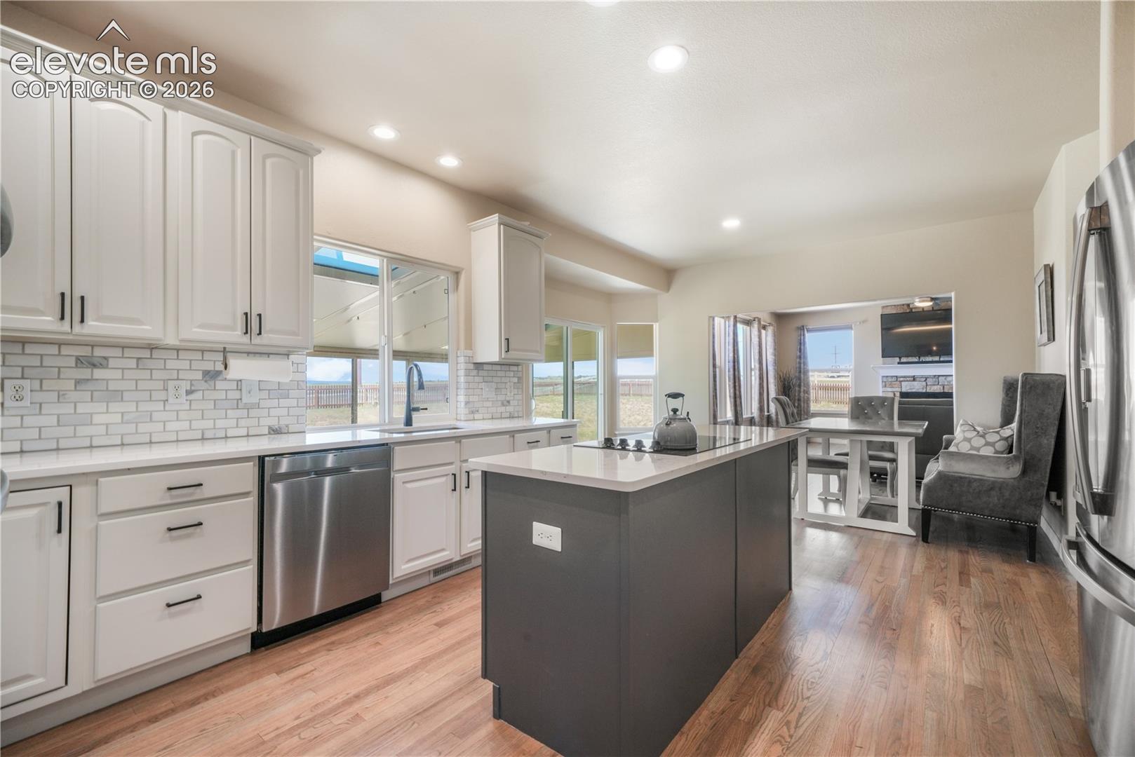 Listing photo 8 for 8524 Towner Avenue