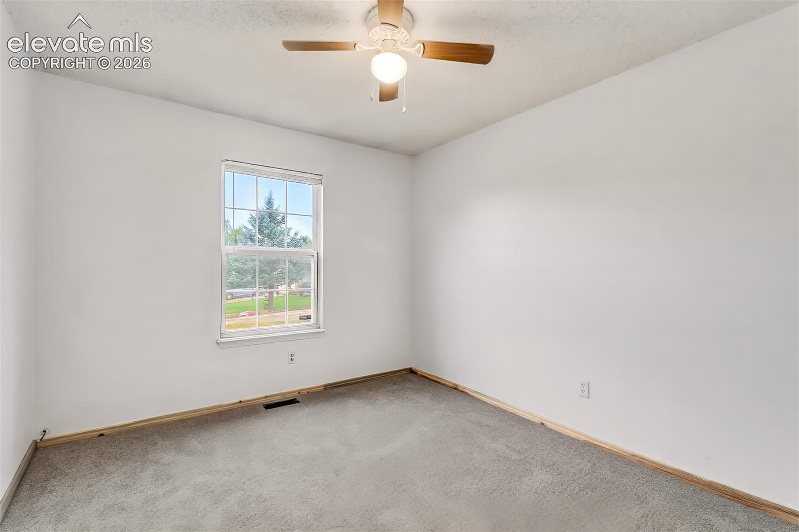 Listing photo 17 for 9650 Dutch Elm Drive