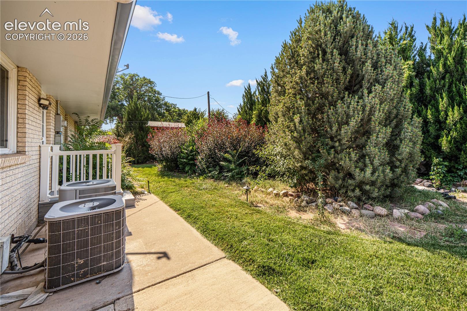 Listing photo 33 for 3514 St Clair Avenue