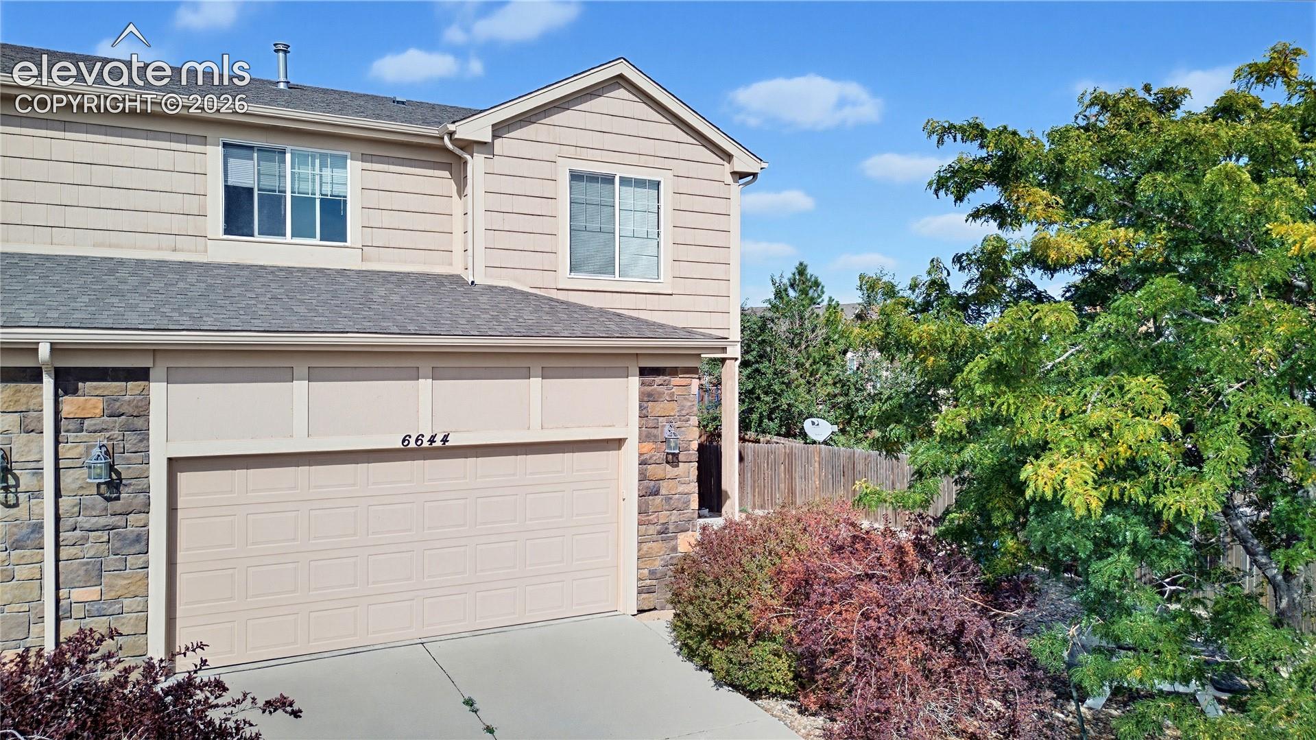 Listing photo 3 for 6644 Gelbvieh Road