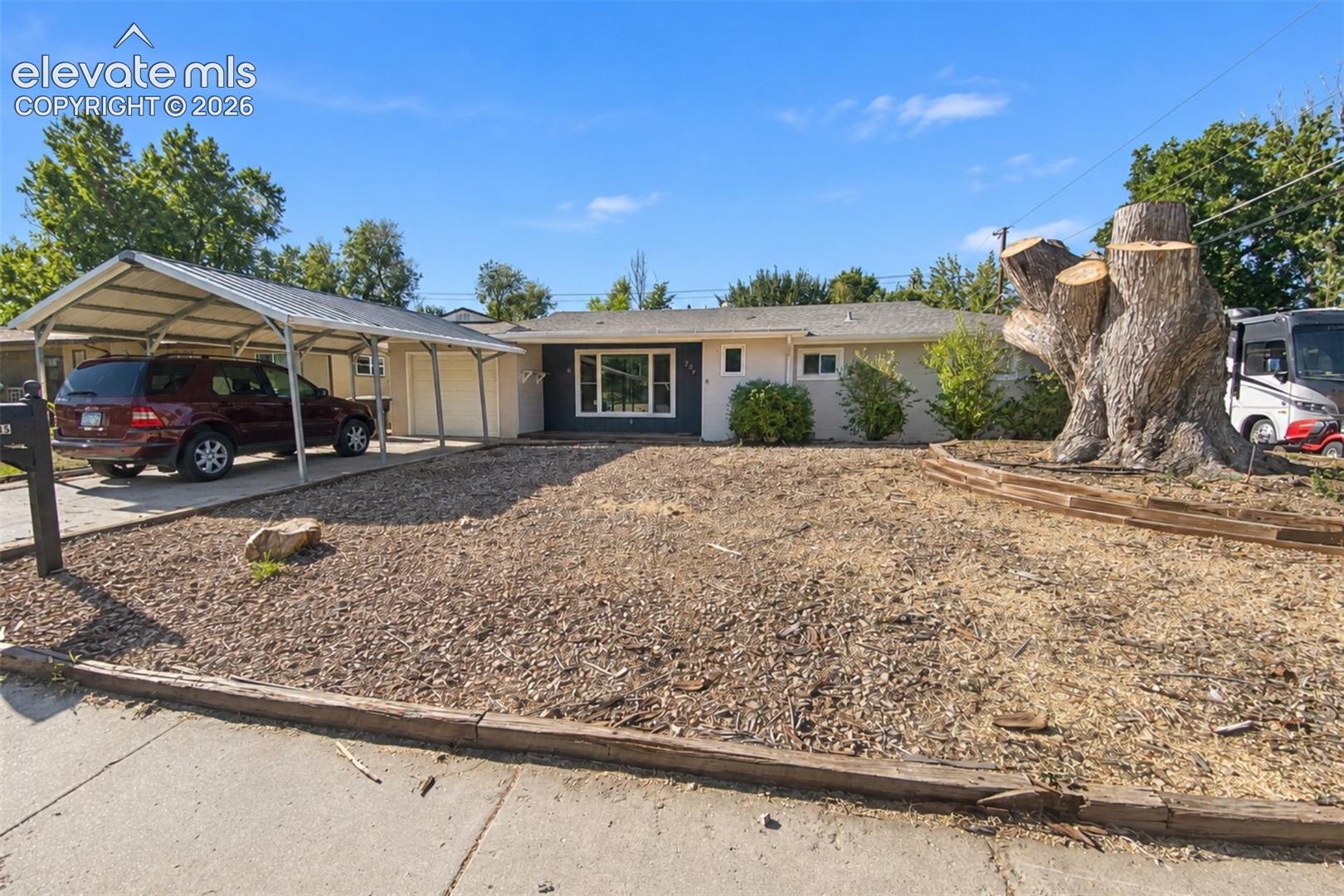 705 Grand Boulevard — listing photo