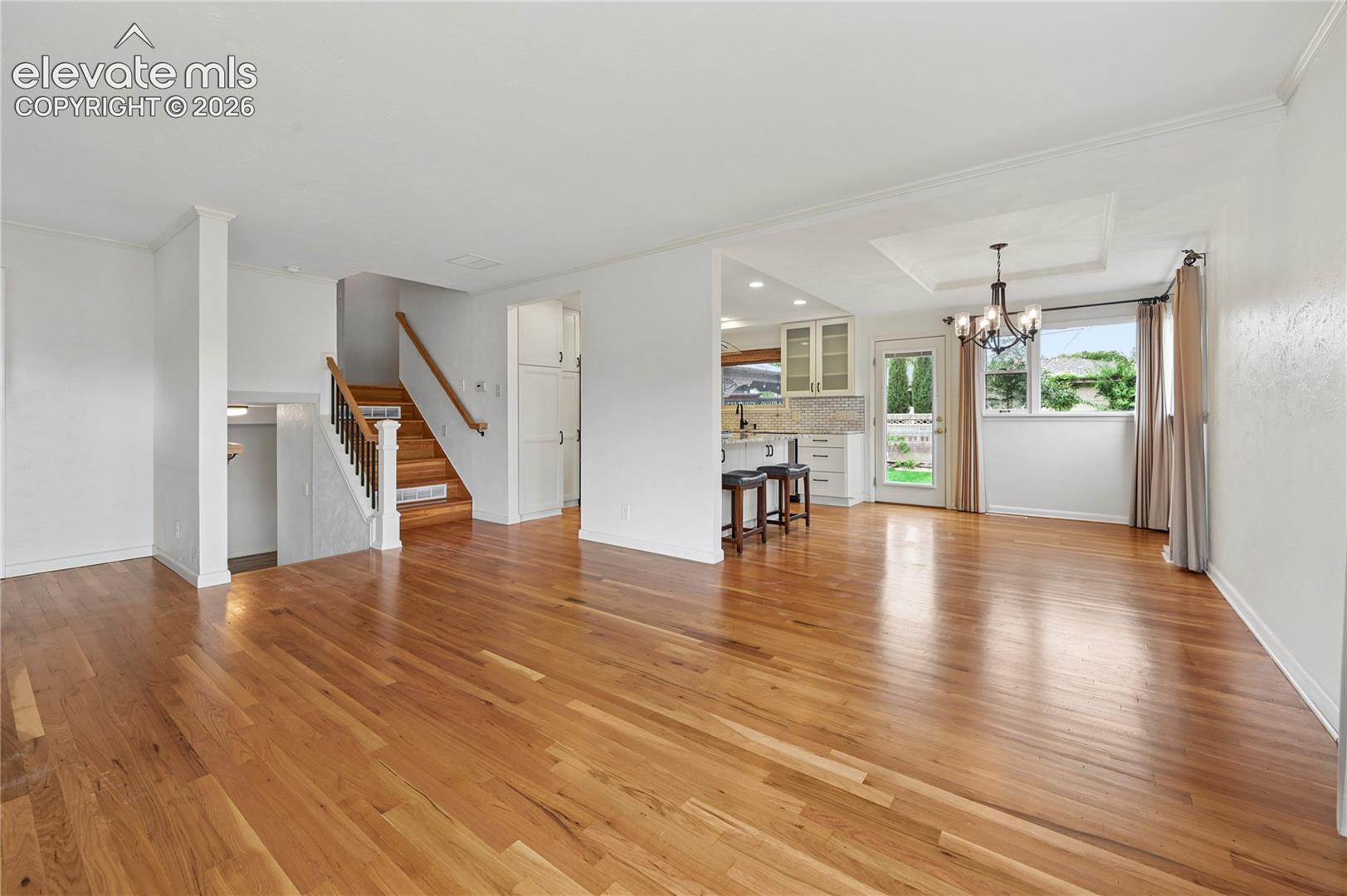 Listing photo 11 for 801 Westacres Avenue