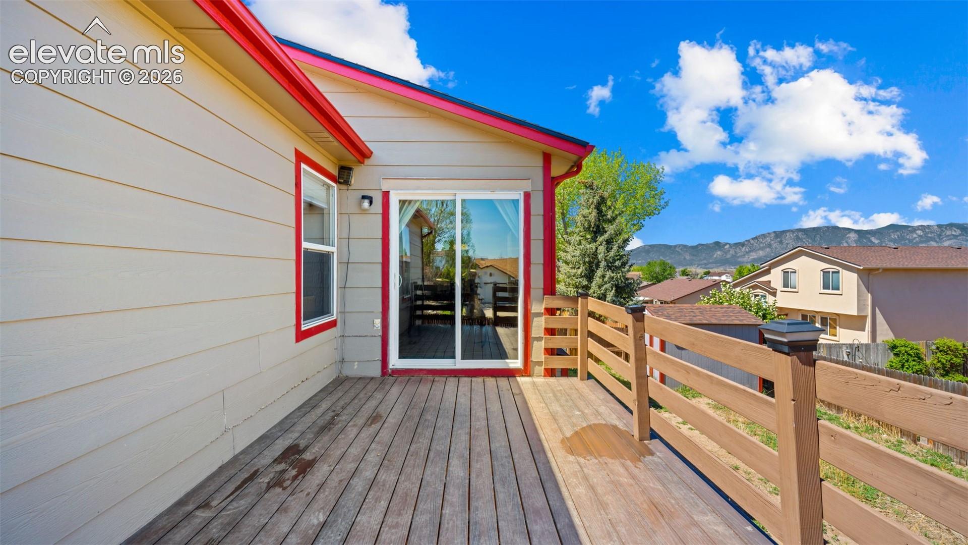 Listing photo 23 for 1180 Goodview Court