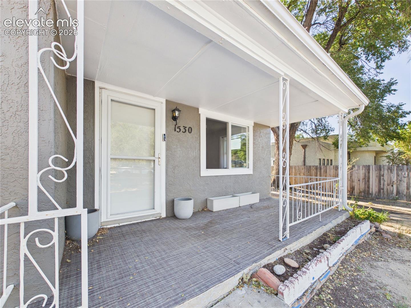 Listing photo 3 for 1530 N Norwood Avenue