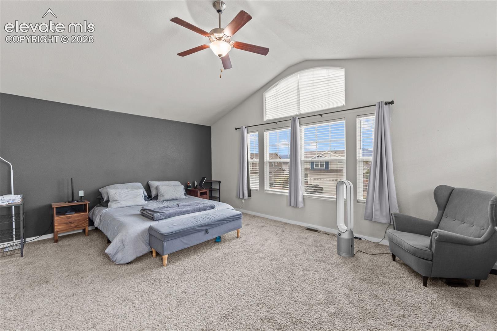 Listing photo 4 for 7447 Peachleaf Drive