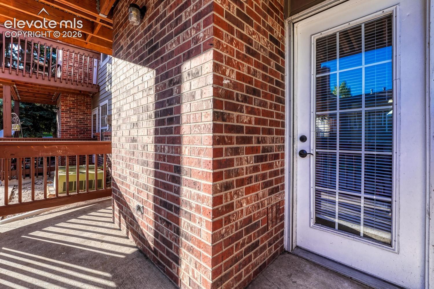 Listing photo 14 for 2121 Troy Court