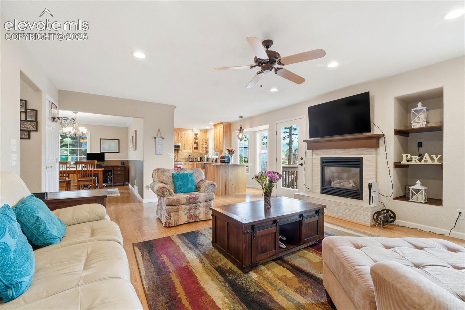 Listing photo 8 for 2221 Valley View Drive
