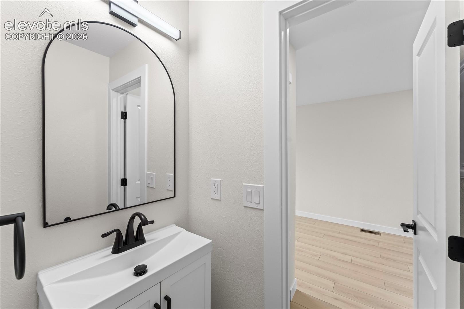 Listing photo 16 for 3176 Starlight Circle