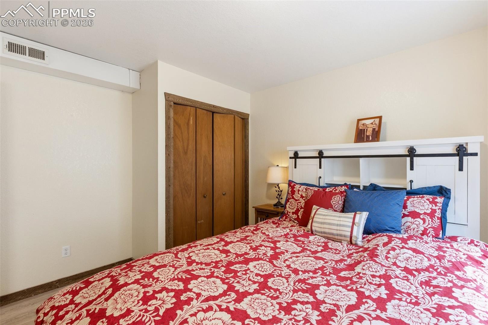Listing photo 40 for 200 Sun Ridge Court