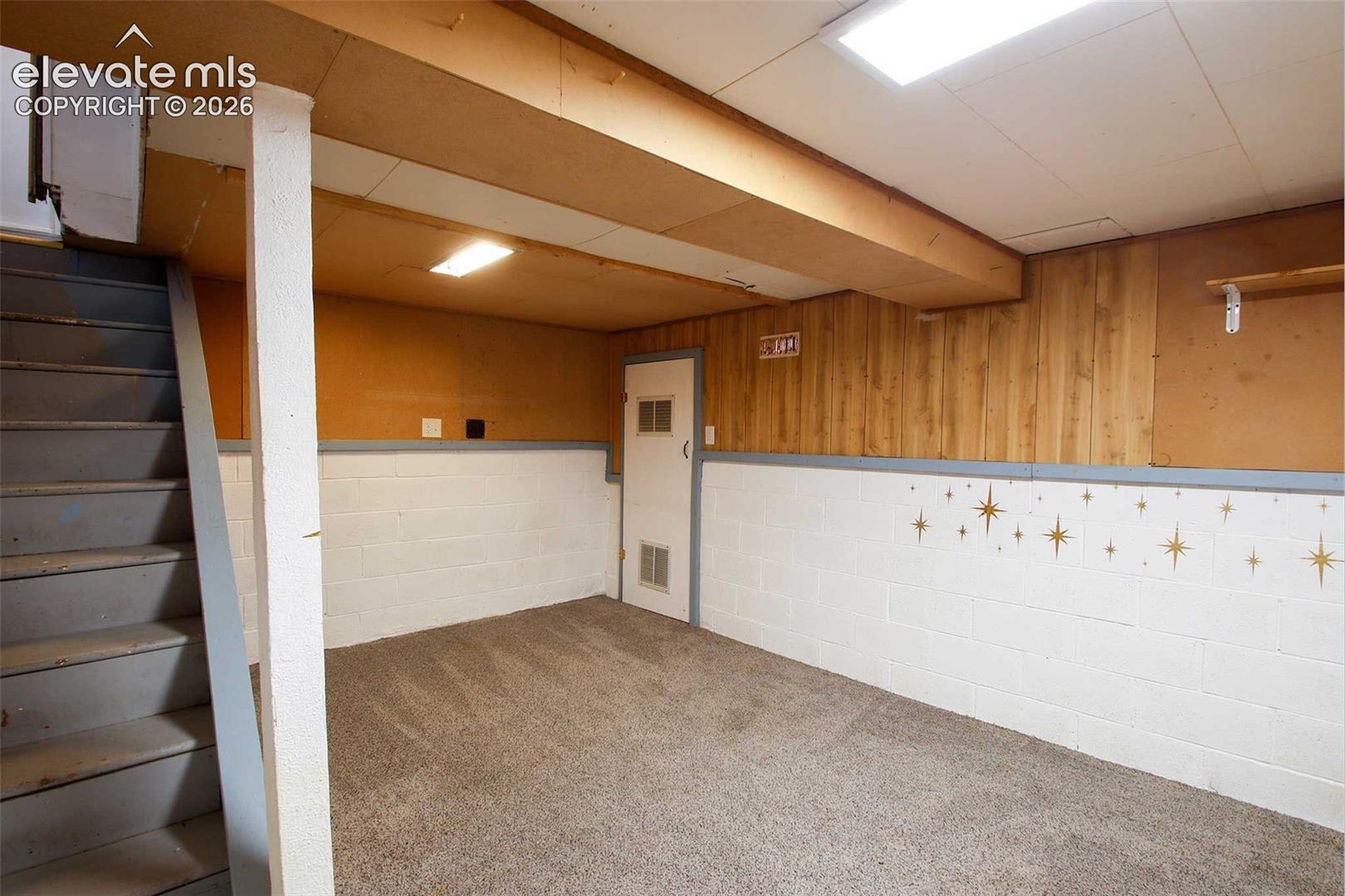Listing photo 17 for 702 Erie Road