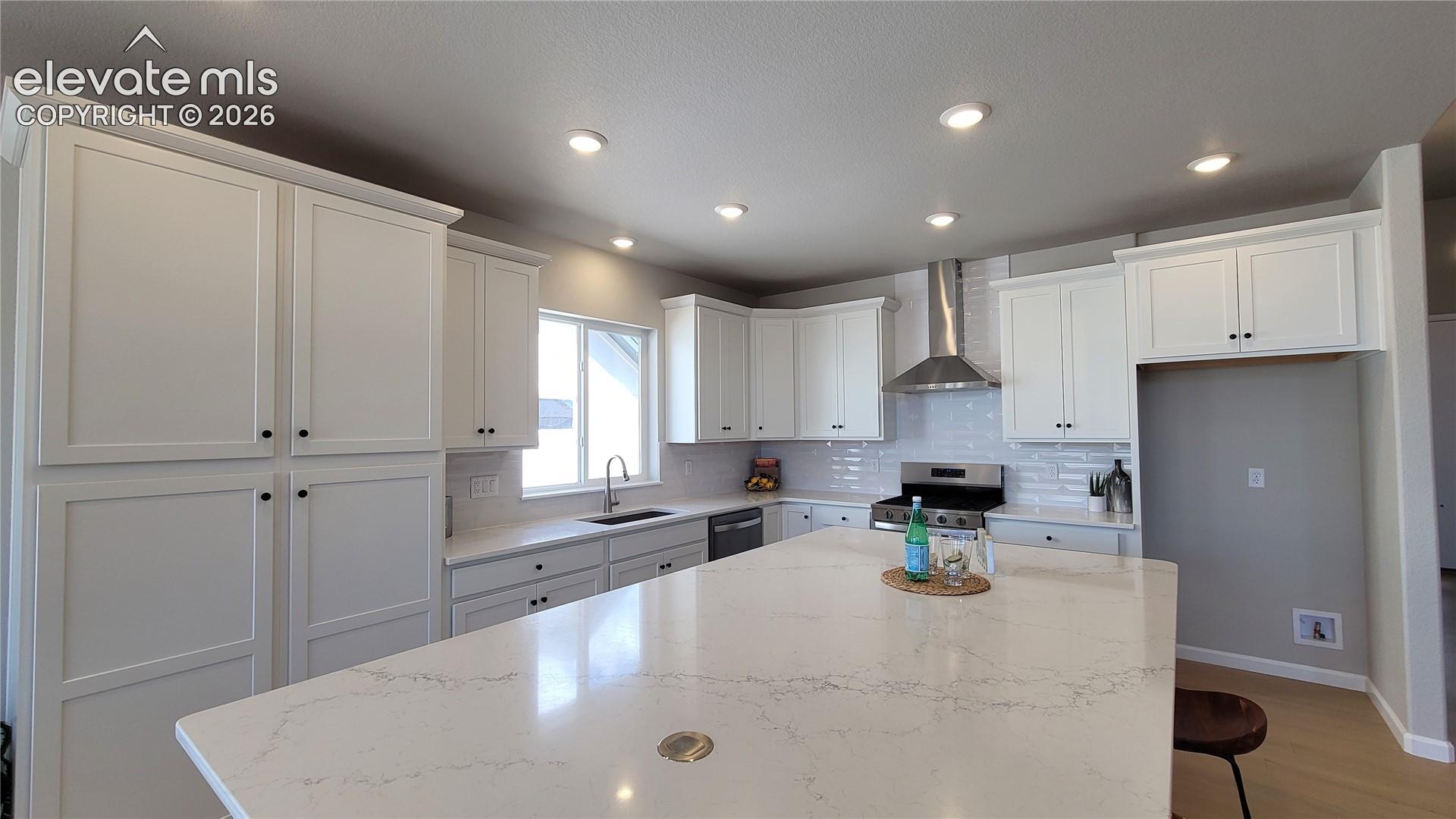 Listing photo 9 for 6532 Miro Lane