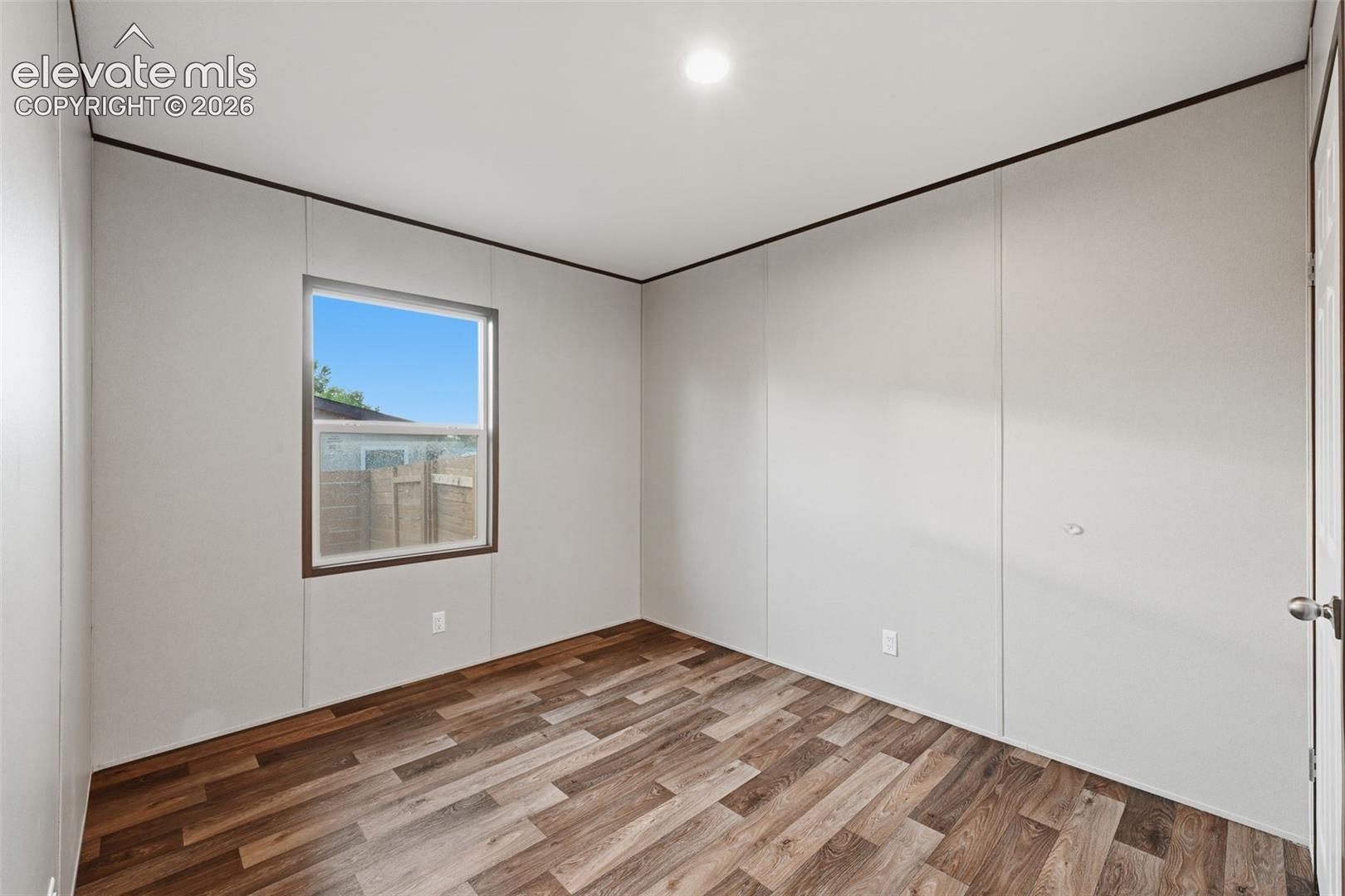 Listing photo 29 for 281 E Stewart Drive