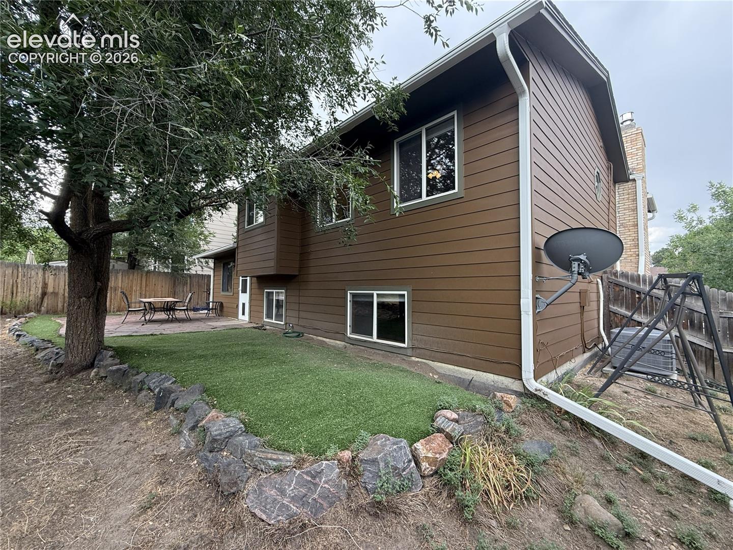 Listing photo 26 for 2023 Summerfield Drive