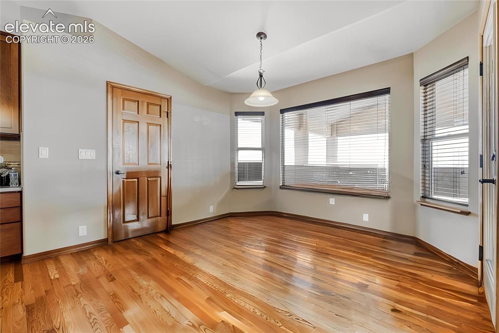 Listing photo 9 for 11303 Mount Gateway Drive