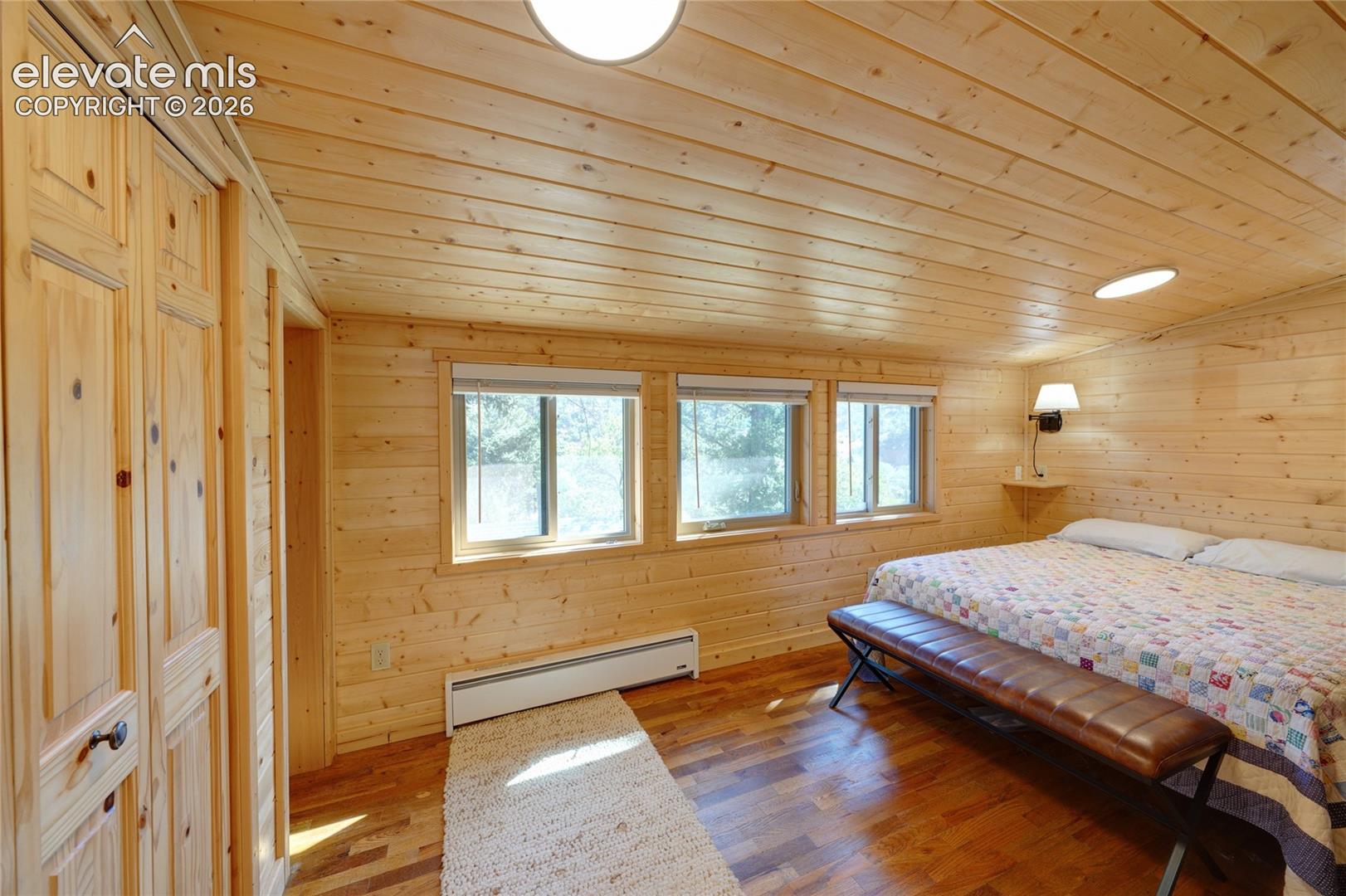 6865 Howard Street, photo 10