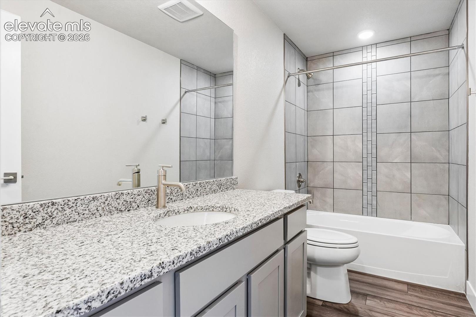 Listing photo 6 for 3023 Curly Grove