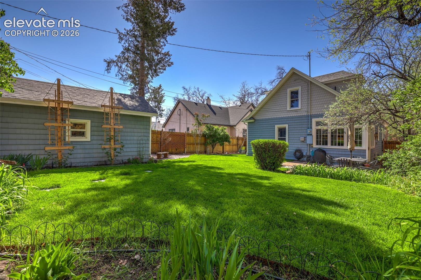 Listing photo 40 for 1302 E Platte Avenue