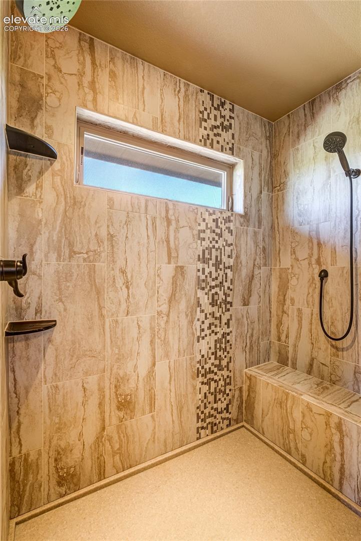 Listing photo 28 for 12427 Creekhurst Drive