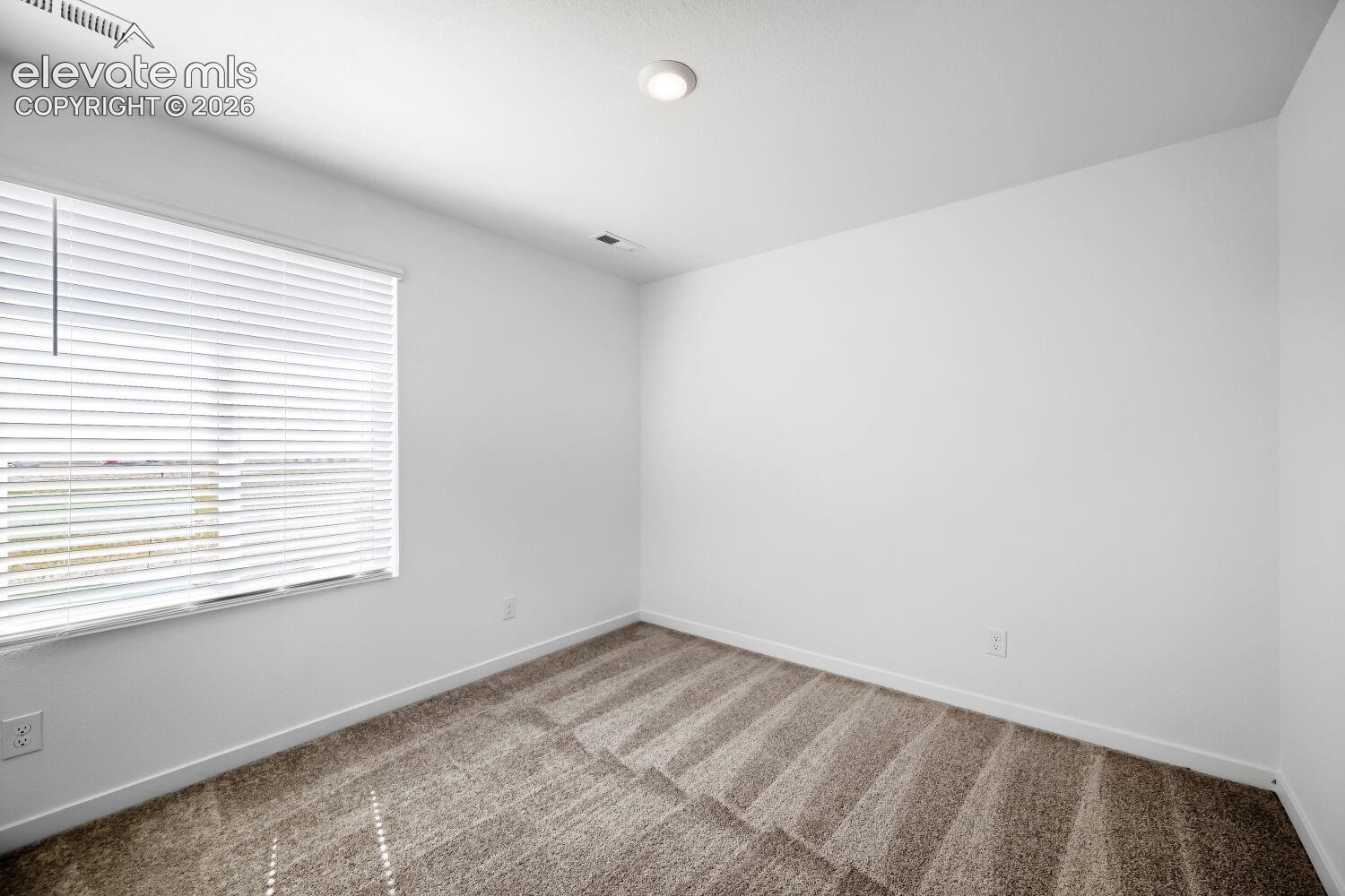 Listing photo 10 for 9280 Coal Cart Lane