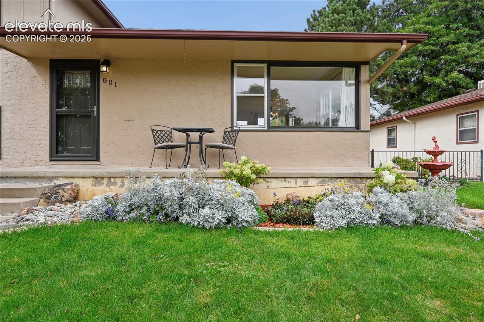 Listing photo 6 for 801 Westacres Avenue