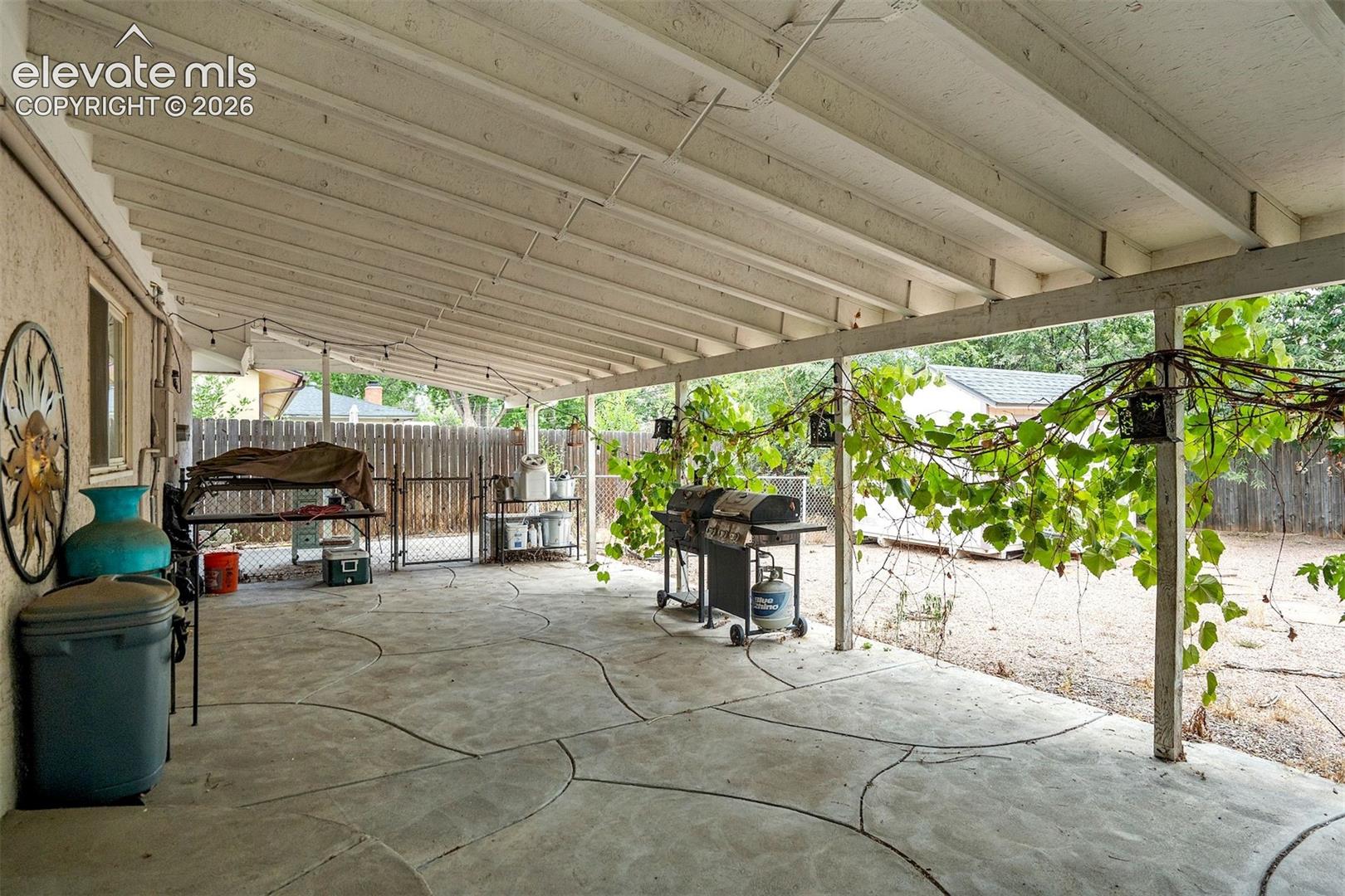 Listing photo 31 for 705 Grand Boulevard