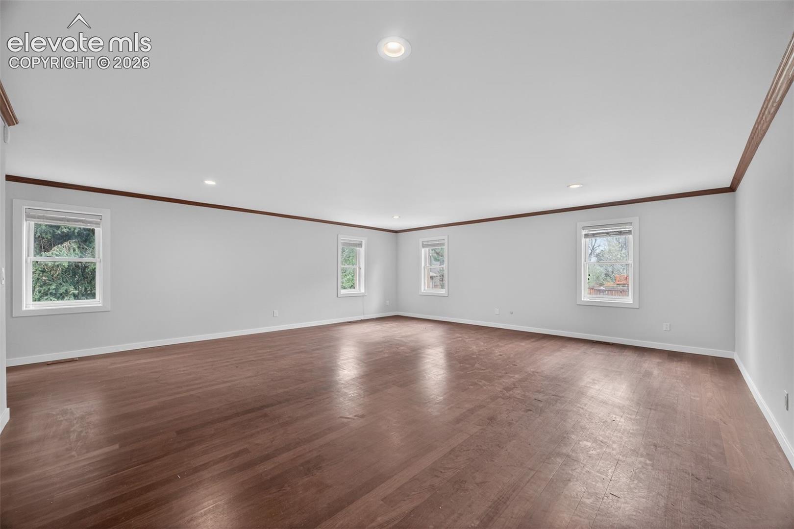 Listing photo 18 for 4180 S Monaco Parkway