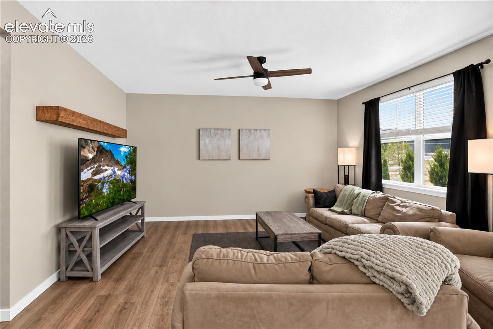 Listing photo 4 for 2051 Rosette Lane