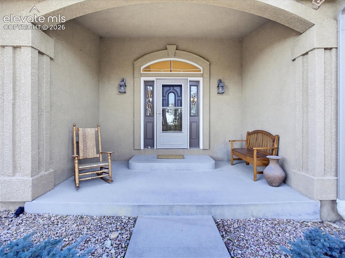 Listing photo 2 for 18065 Cumbres Road