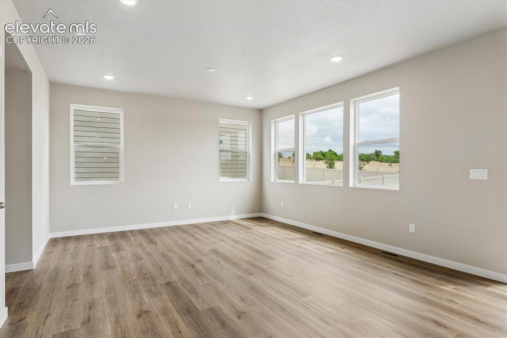 Listing photo 6 for 9695 Blaurock Drive