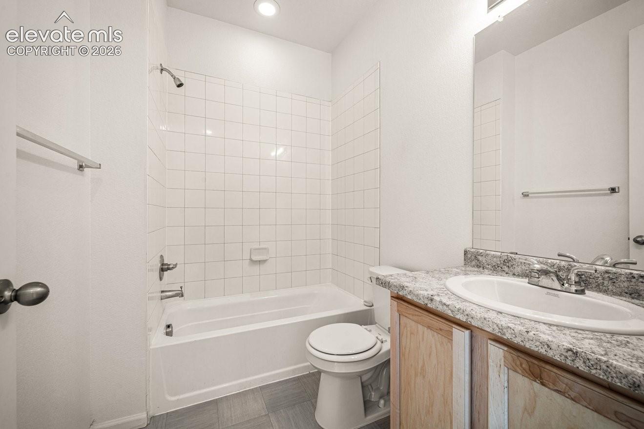 Listing photo 9 for 2209 Sunrise Lane