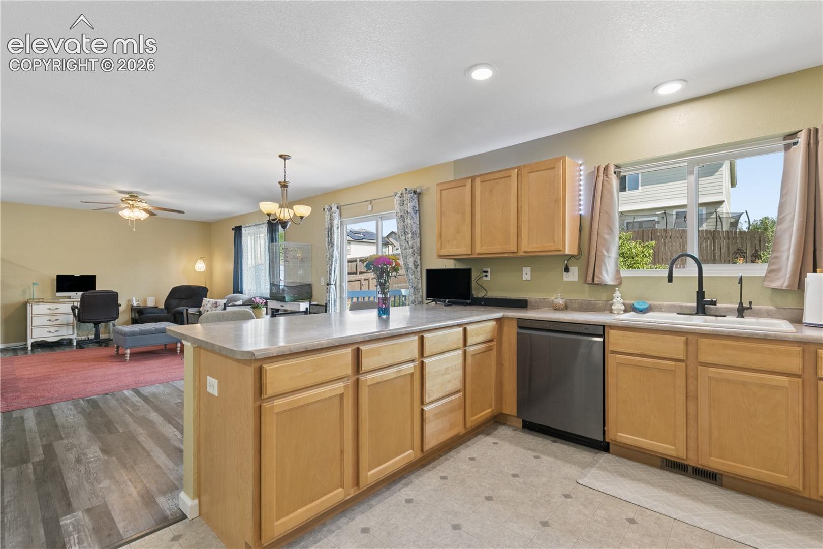 Listing photo 10 for 8034 Brittinger Way