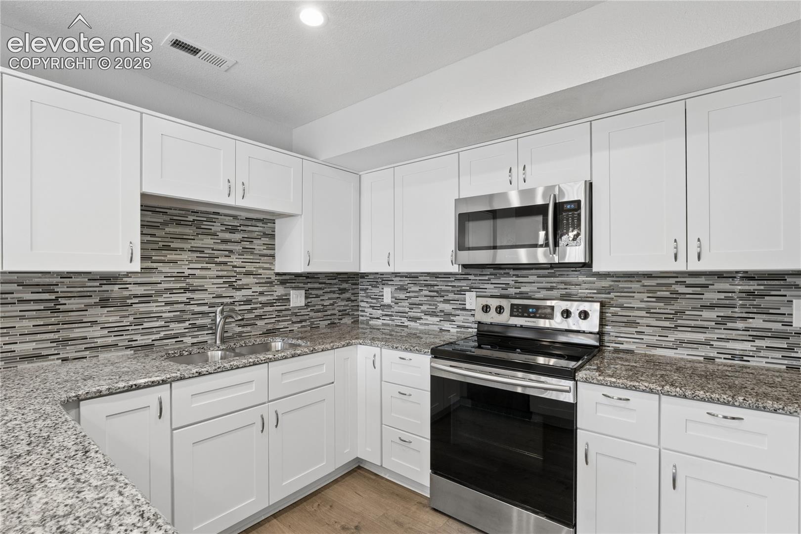 Listing photo 12 for 2147 Denton Grove 102