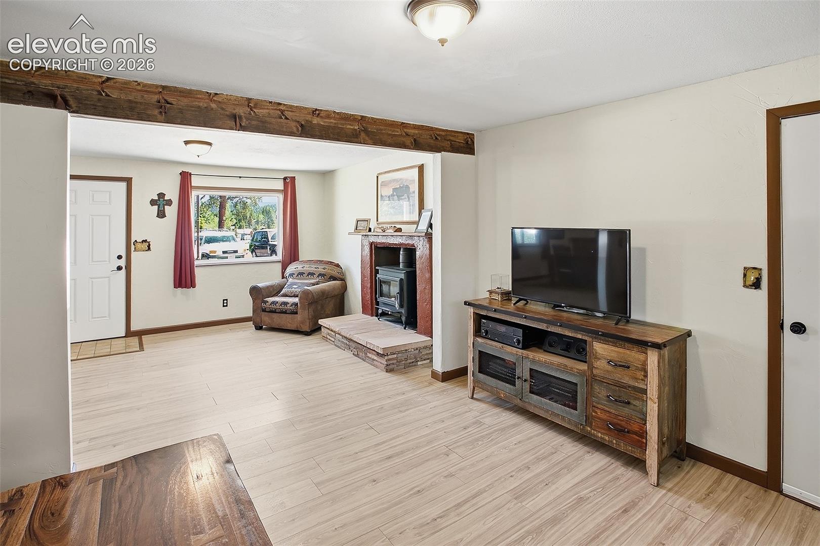 Listing photo 4 for 111 N Pine Street