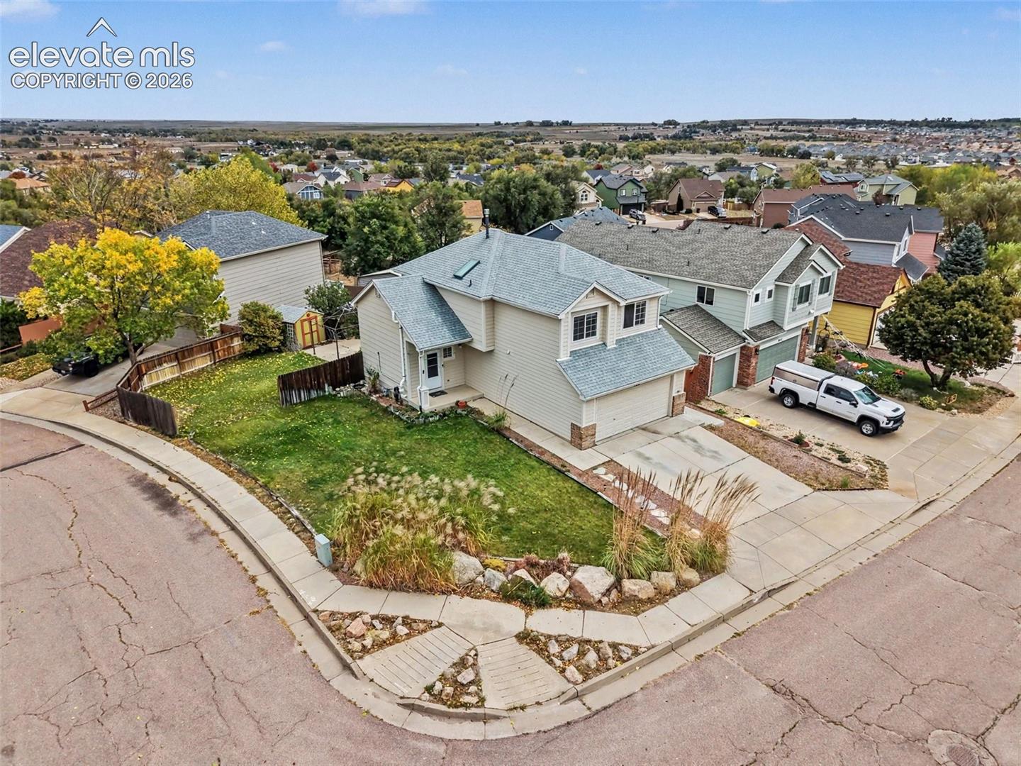 Listing photo 36 for 912 Legend Oak Drive