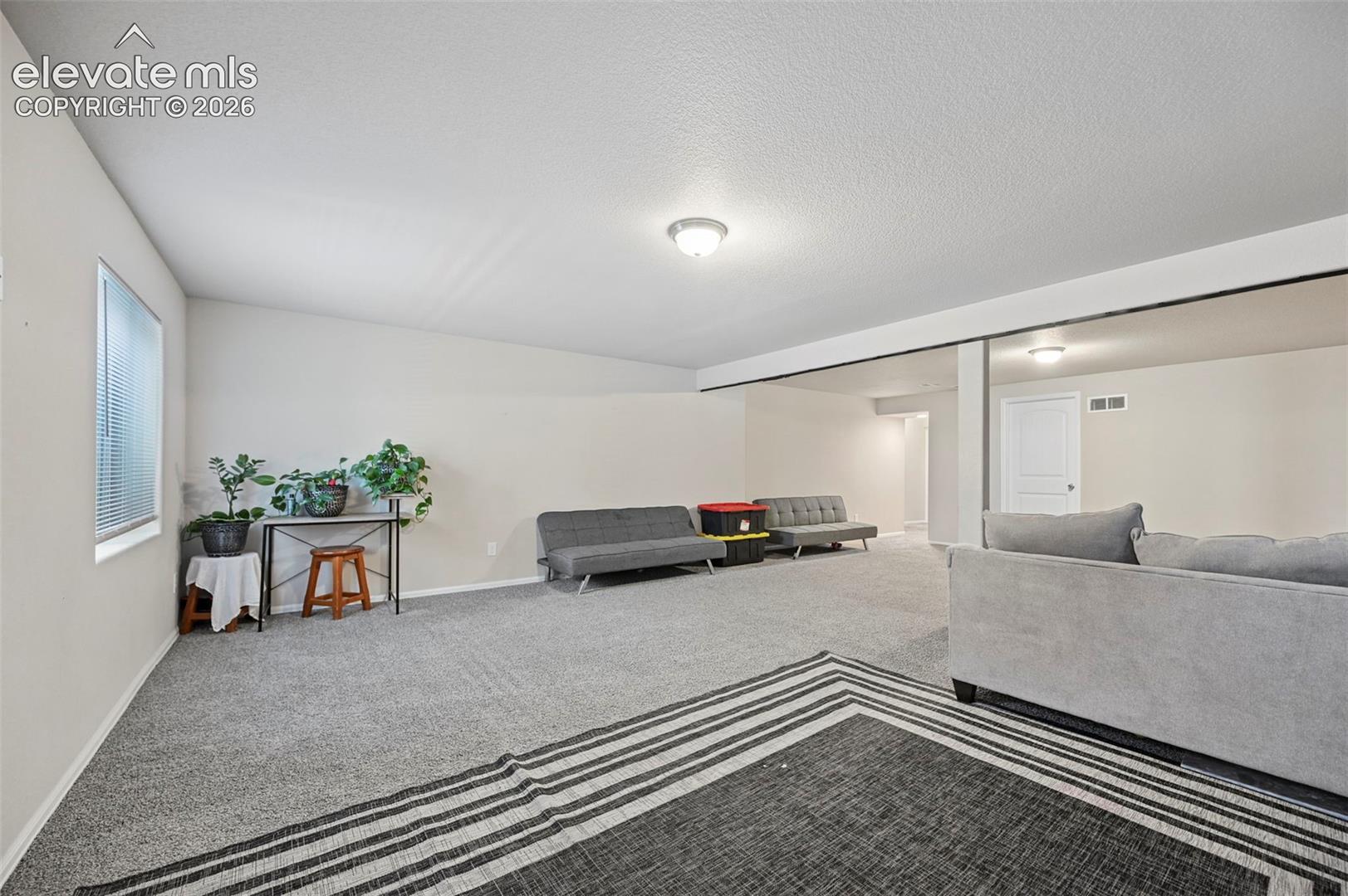 Listing photo 26 for 1114 E Laramie Avenue