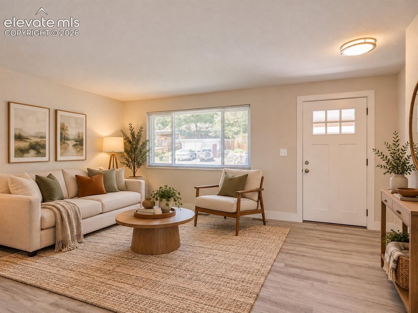 Listing photo 6 for 3100 S Dale Court