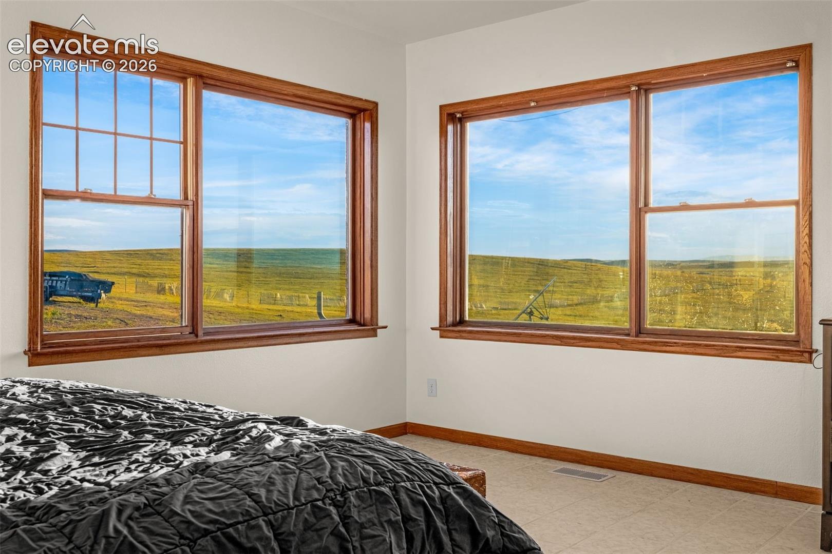 Listing photo 19 for 16255 Barney Road