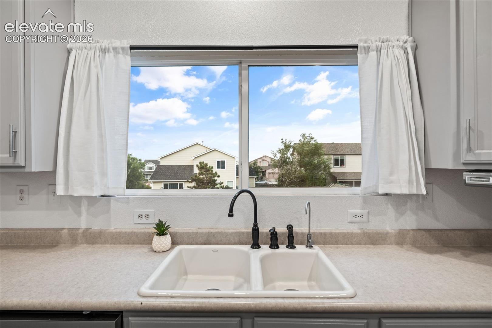 Listing photo 19 for 12219 St Annes Road