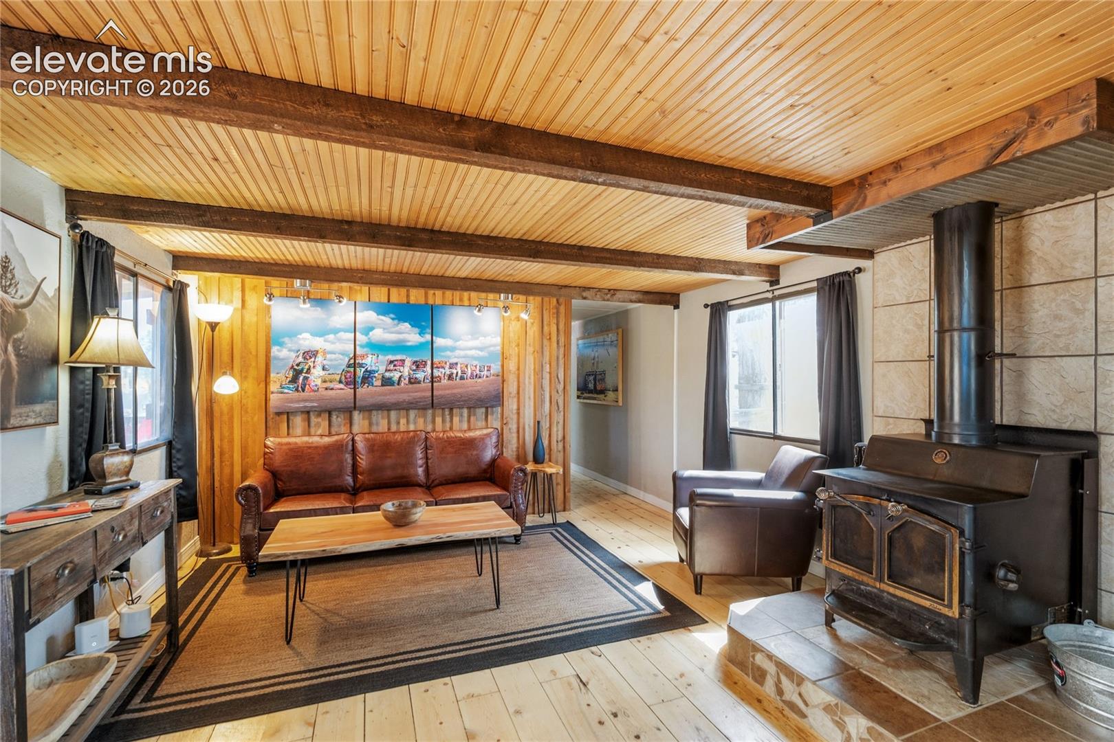Listing photo 8 for 957 Arapahoe Drive