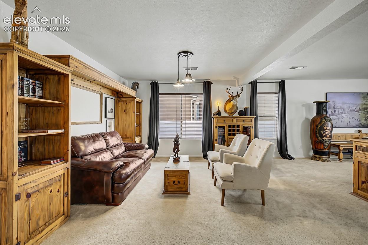 Listing photo 4 for 7716 Candlelight Lane