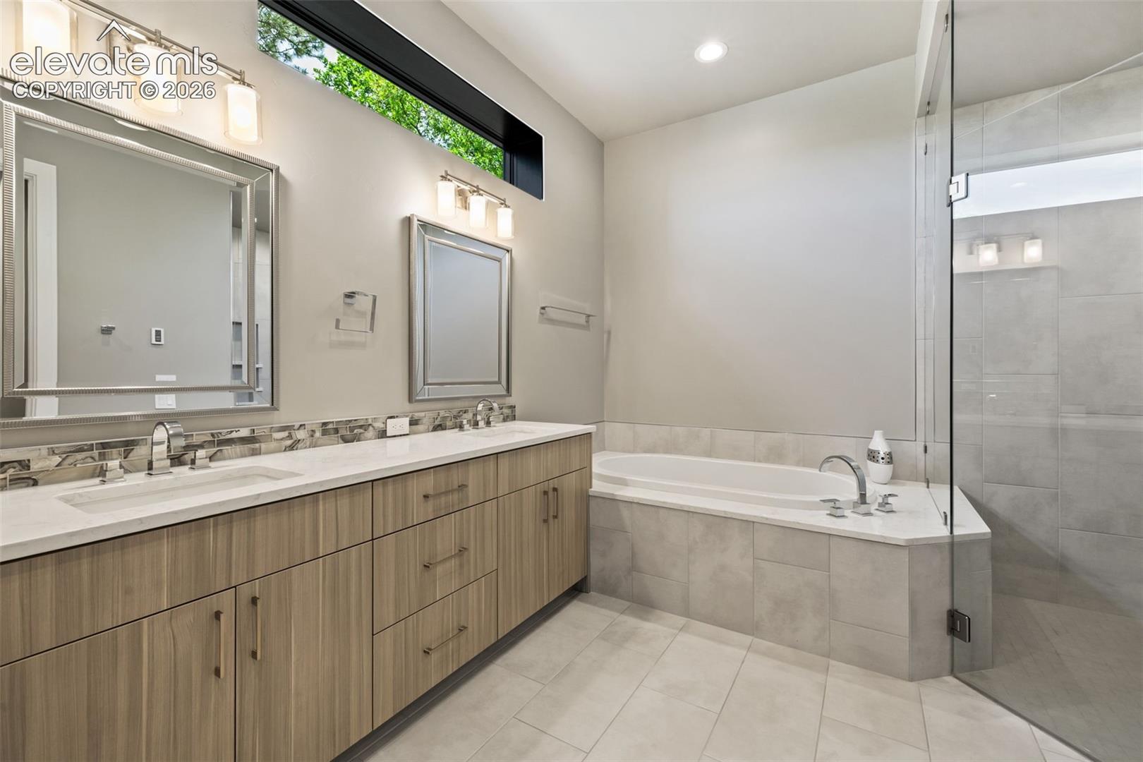 Listing photo 37 for 1484 Vine Cliff Heights