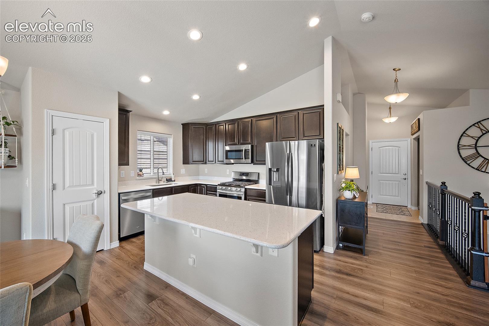Listing photo 2 for 12832 Scenic Walk Drive