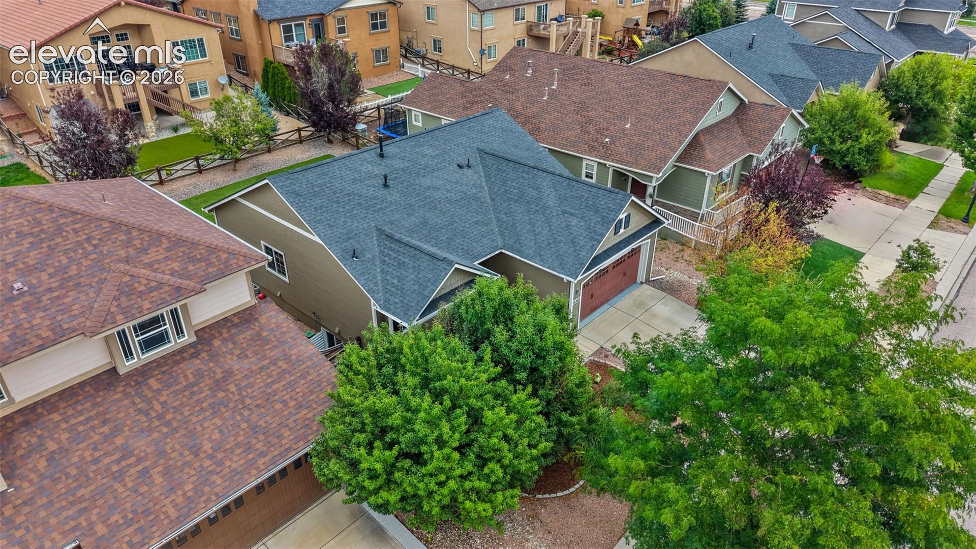 Listing photo 37 for 8068 Hollygrape Lane