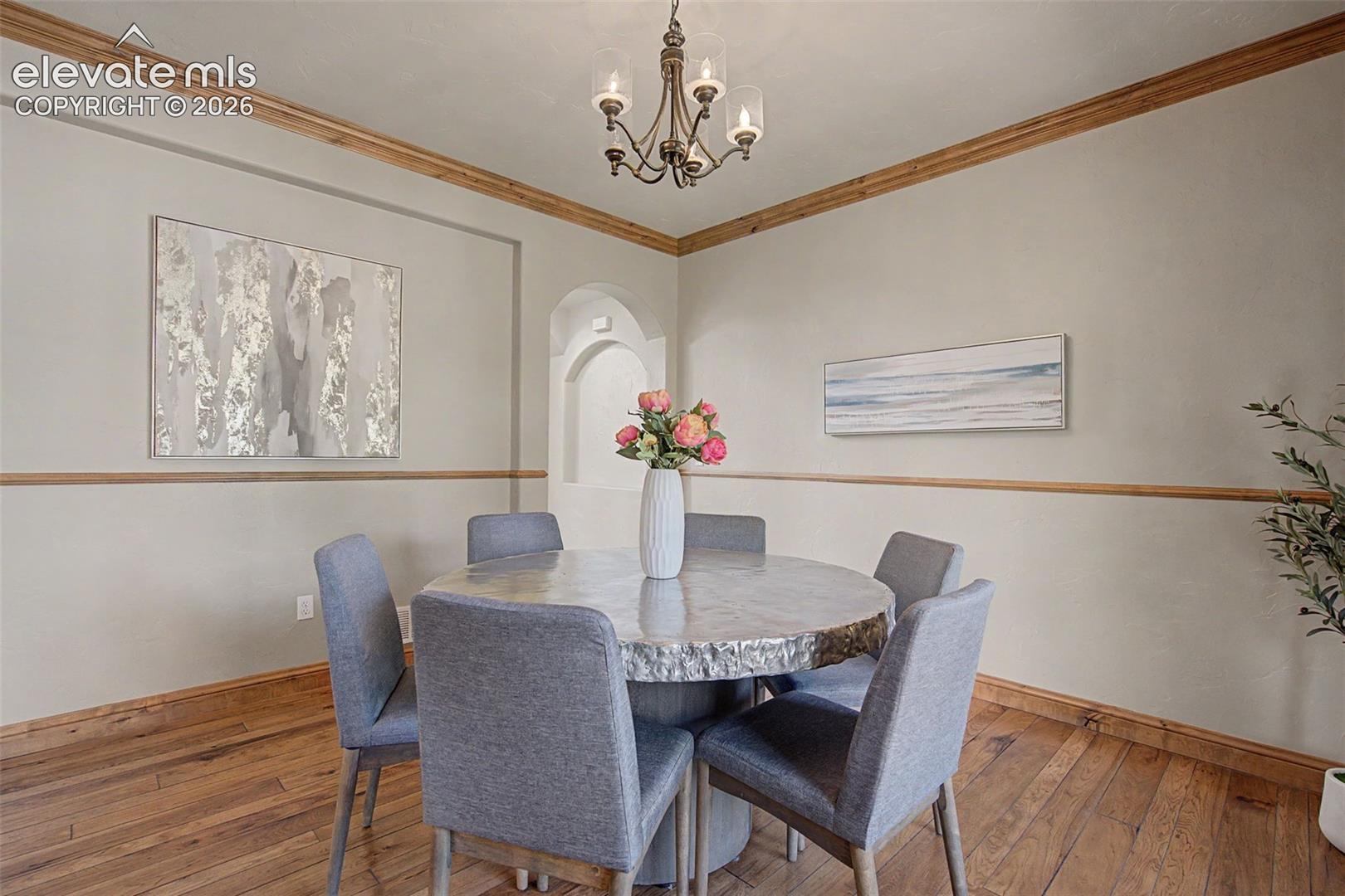 Listing photo 11 for 1077 Crystal Basin Drive