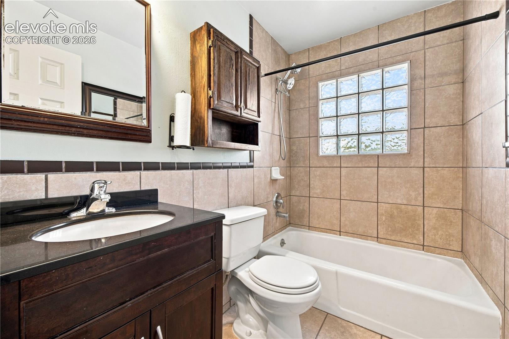 Listing photo 9 for 540 Starlite Drive