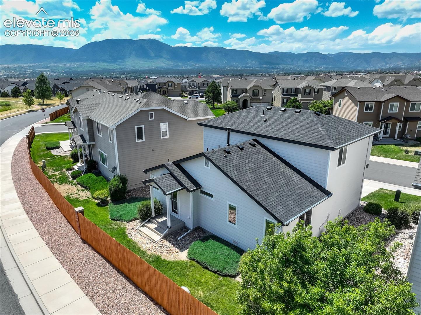 Listing photo 6 for 1363 Yellow Granite Way