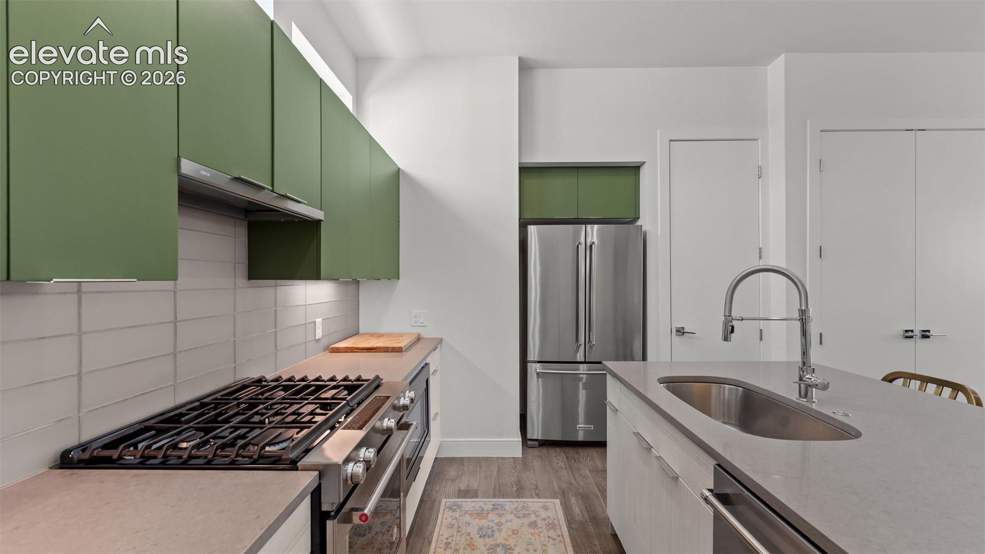 Listing photo 13 for 2418 Eliot Street