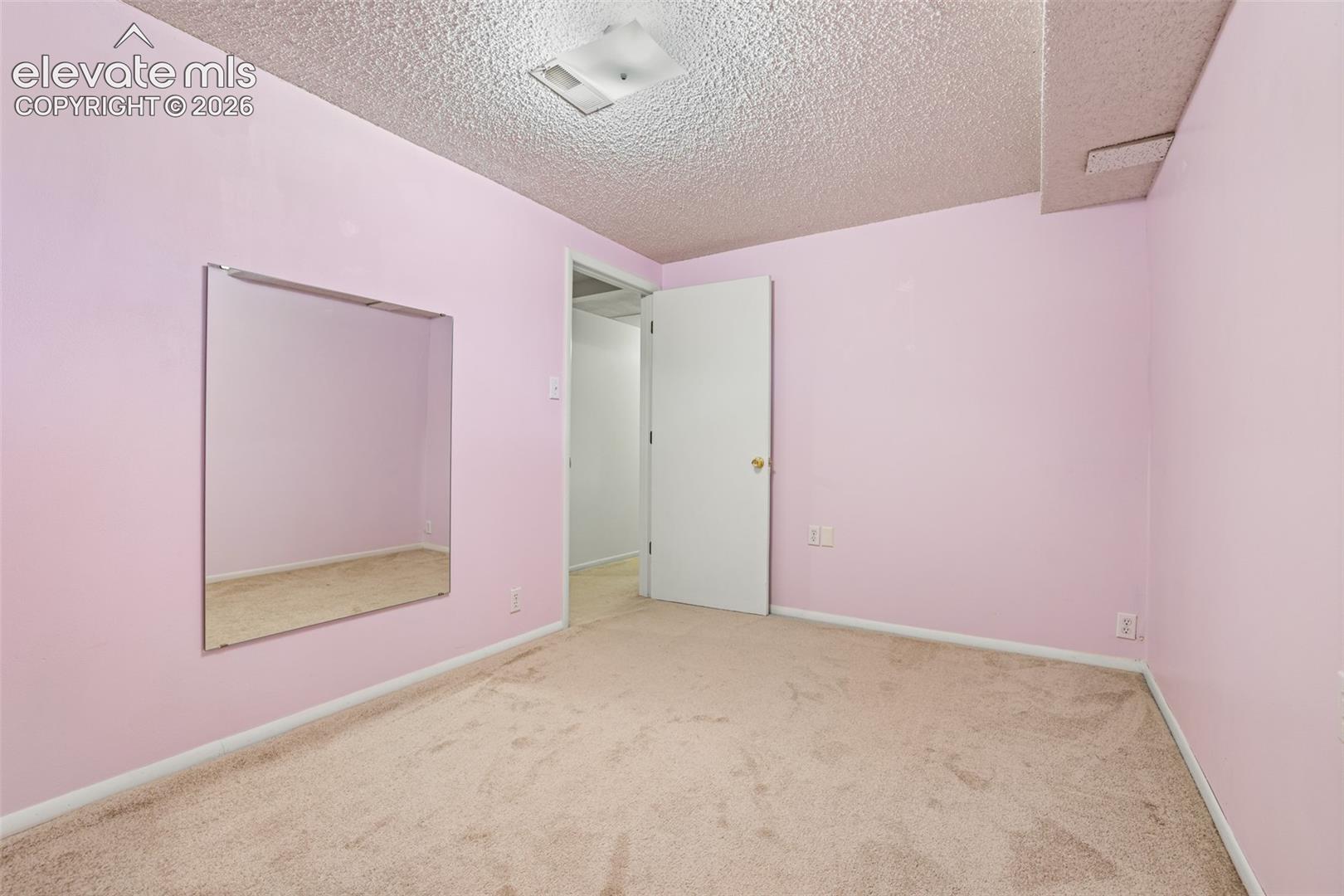 Listing photo 14 for 2021 Zinno Boulevard