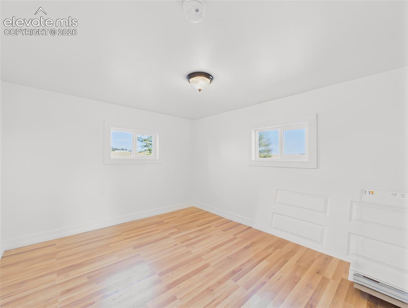 Listing photo 31 for 23015 Murphy Road